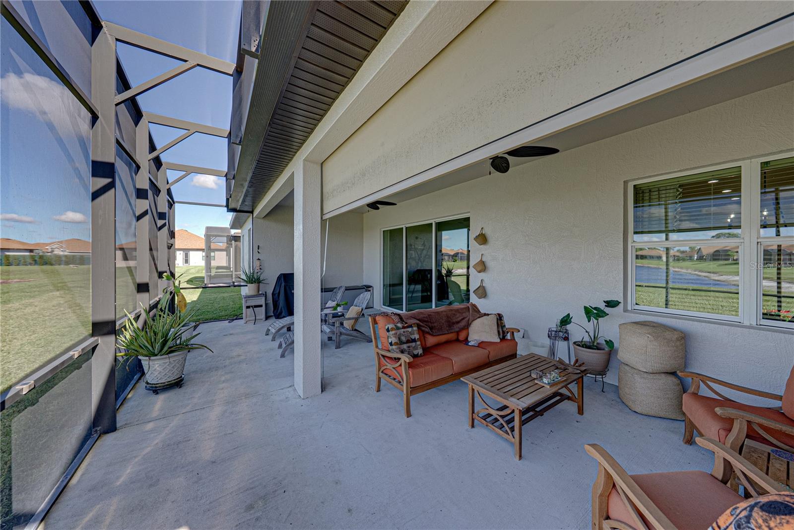 Extended, screened veranda