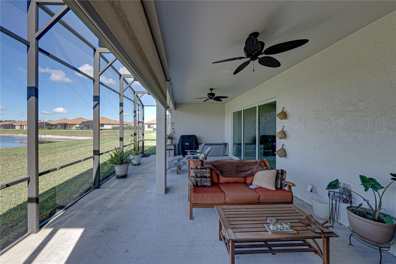 Extended, screened veranda