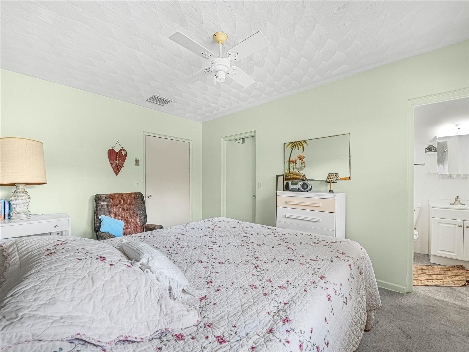 Middle Bedroom