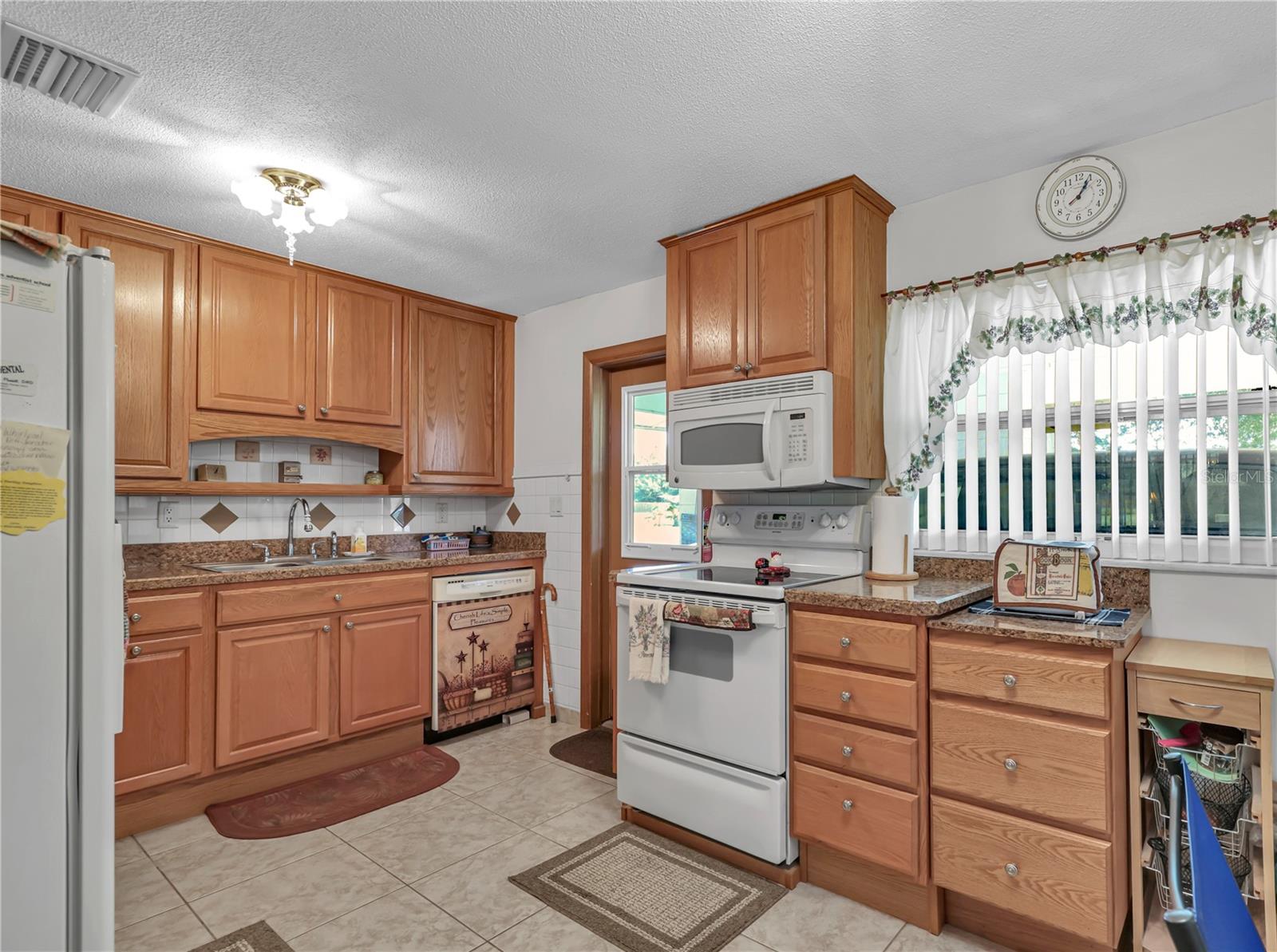 2510 REYNOLDS ROAD, Lakeland, FL 33801 2510 REYNOLDS ROAD, Lakeland, FL 33801