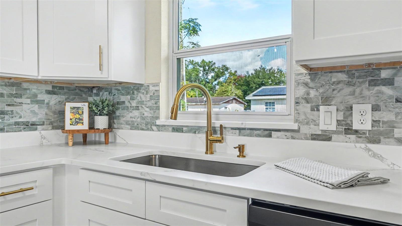 152 HATCHINEHA ROAD, Haines City, FL 33844