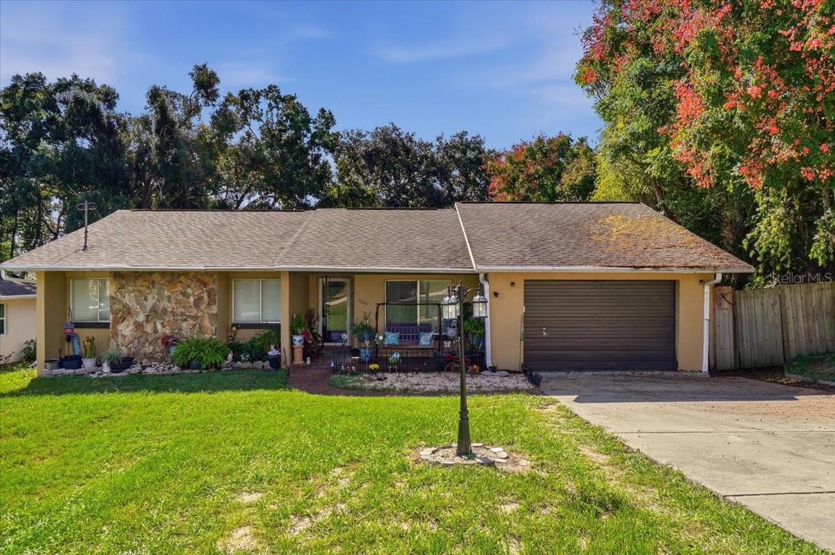 1004 Joan Ave Dundee, FL 33838 1004 Joan Ave Dundee, FL 33838