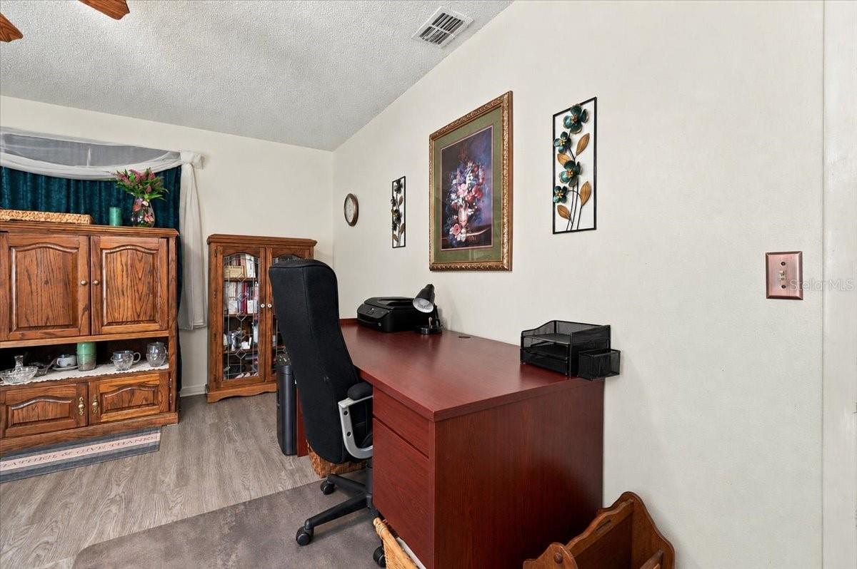 1004 Joan Ave  Dundee, FL 33838
