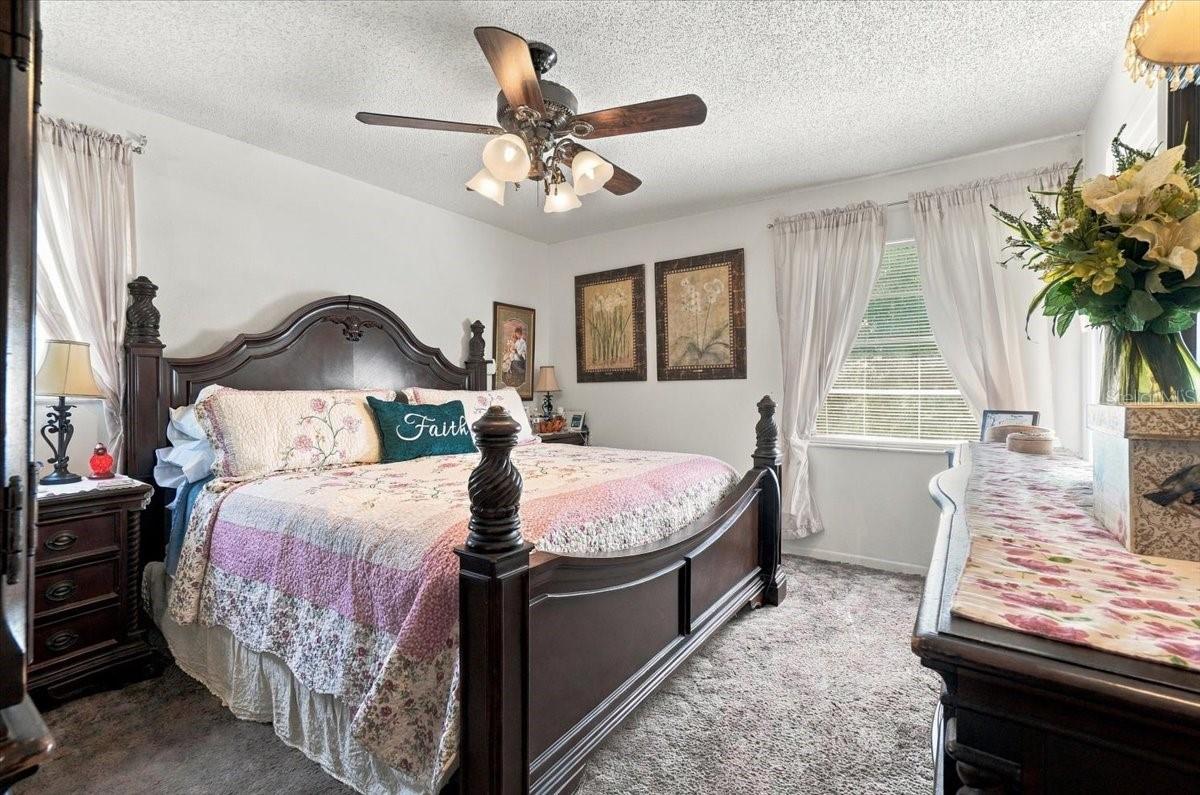 1004 Joan Ave  Dundee, FL 33838