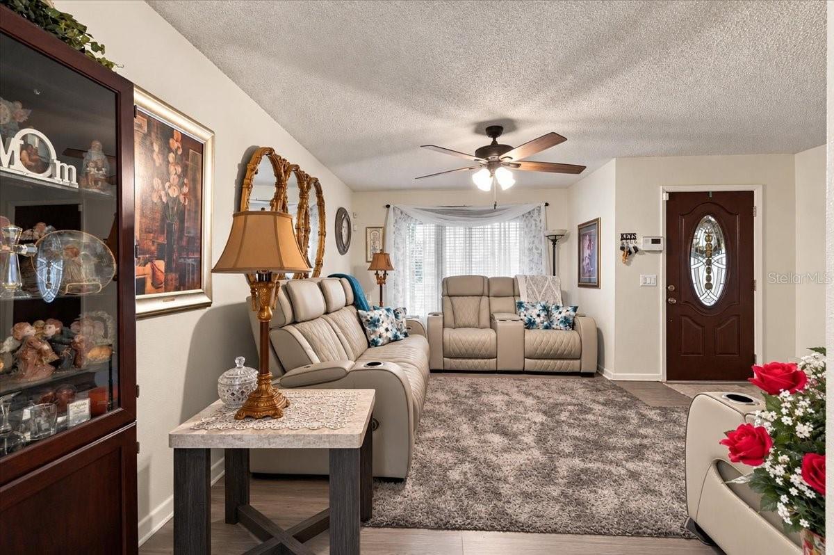 1004 Joan Ave  Dundee, FL 33838