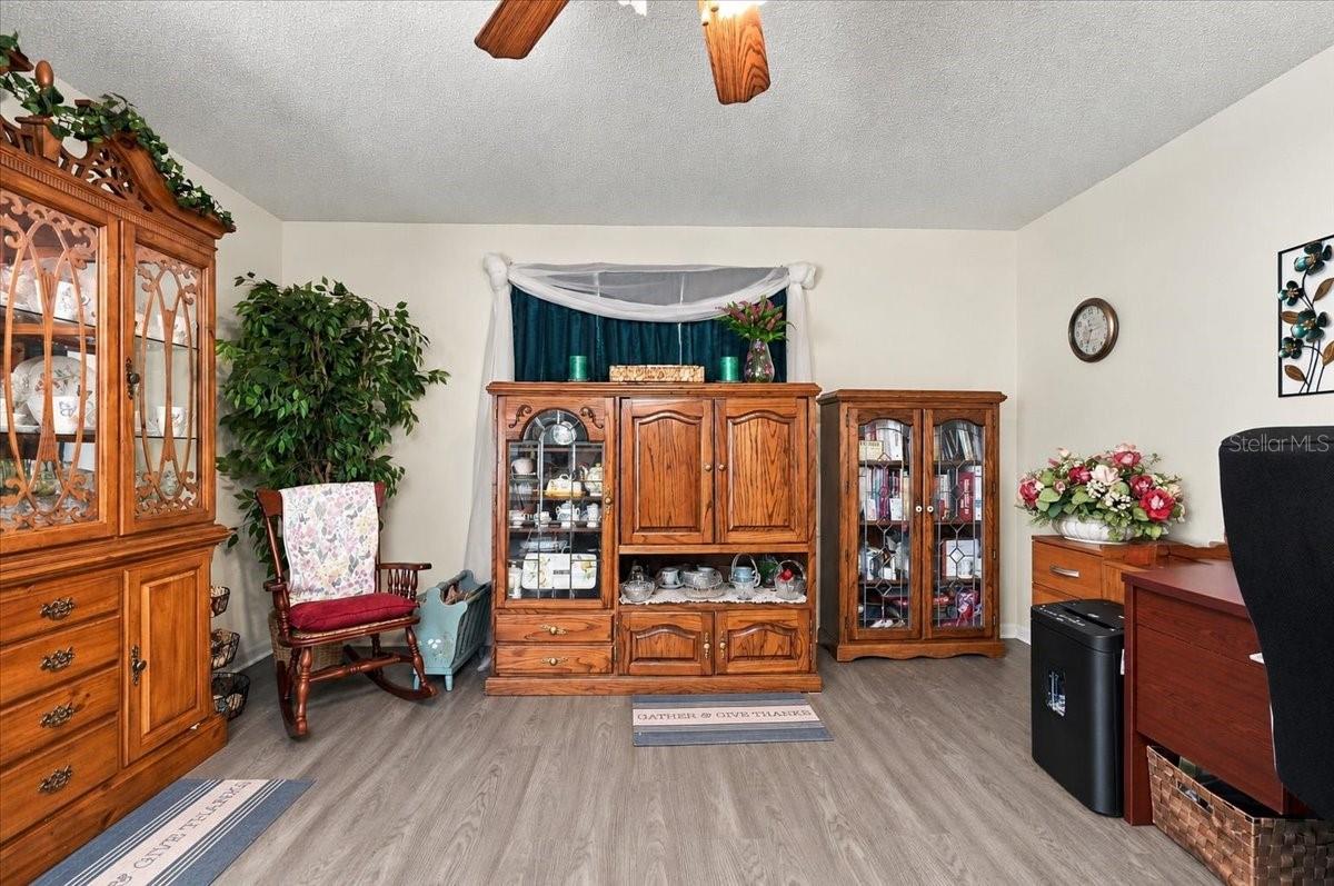 1004 Joan Ave  Dundee, FL 33838