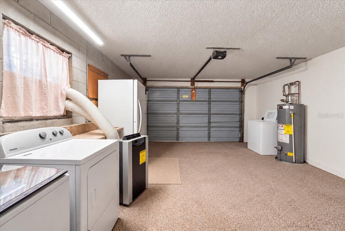 1004 Joan Ave  Dundee, FL 33838