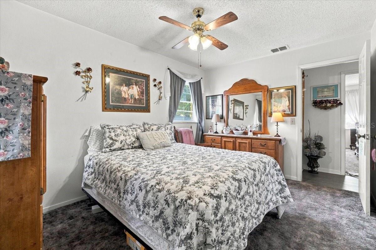 1004 Joan Ave  Dundee, FL 33838