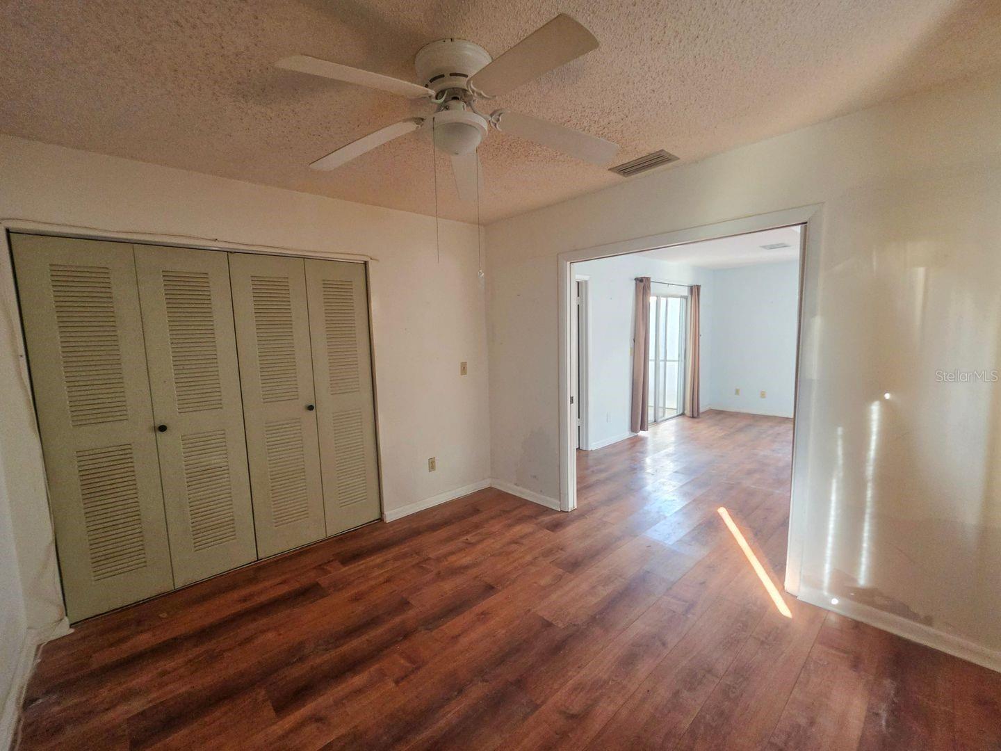 2nd bedroom