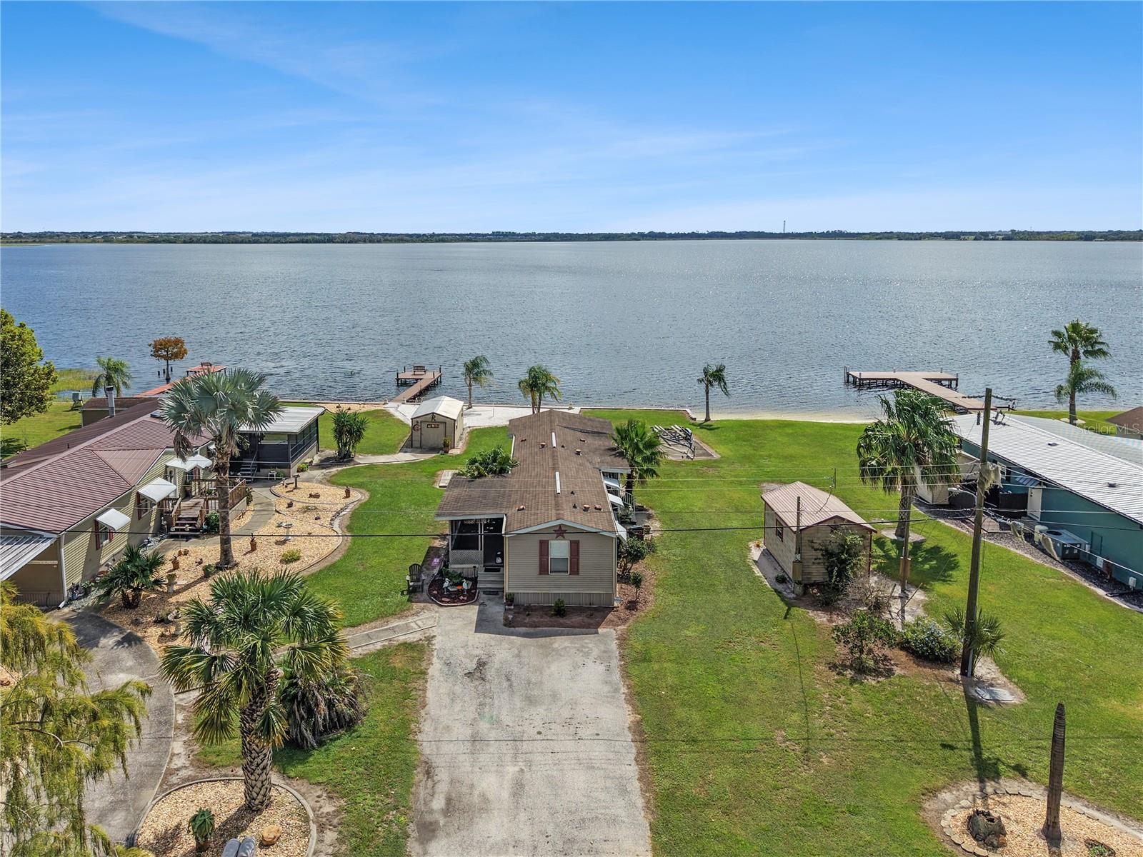 3208 LAKEVIEW DRIVE, Haines City, FL 33844