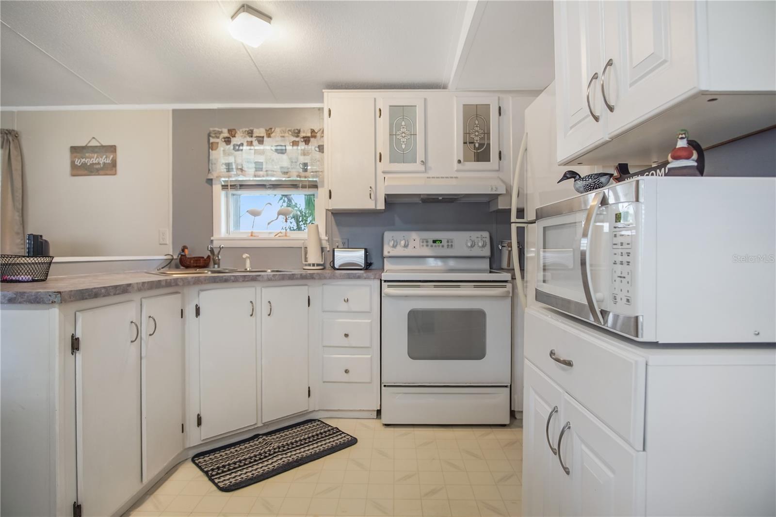 3208 LAKEVIEW DRIVE, Haines City, FL 33844