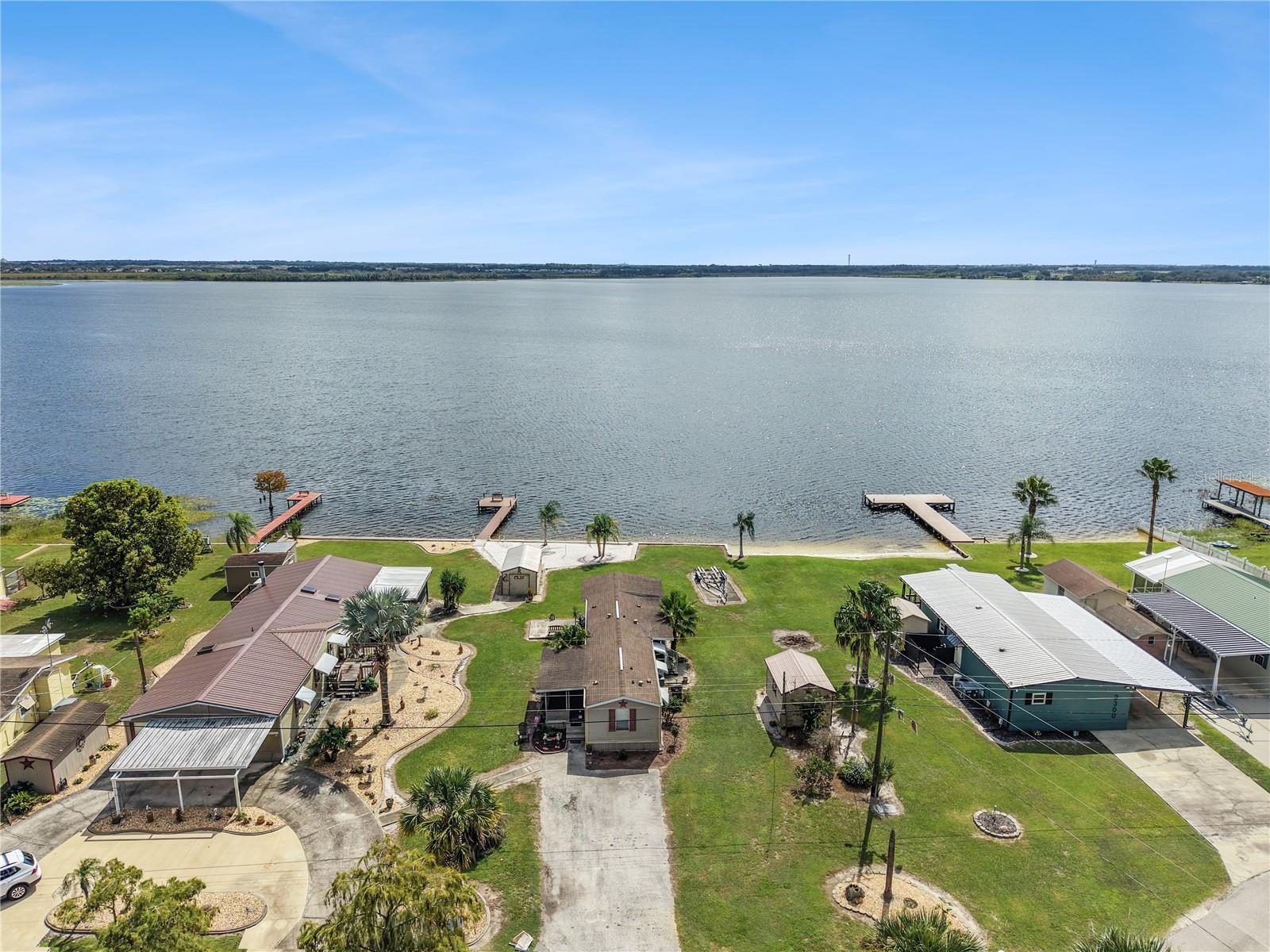 3208 LAKEVIEW DRIVE, Haines City, FL 33844
