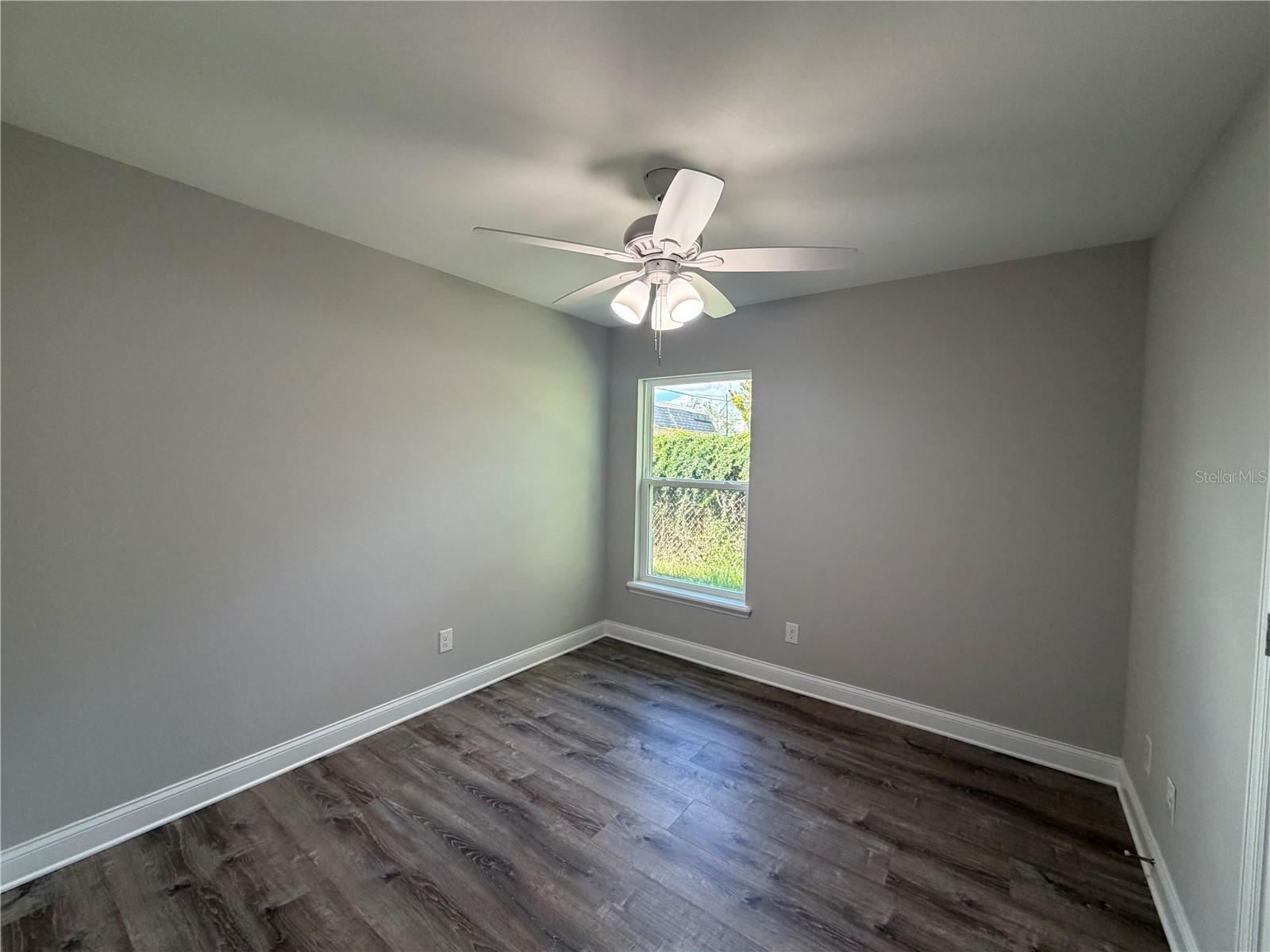 2nd bedroom
