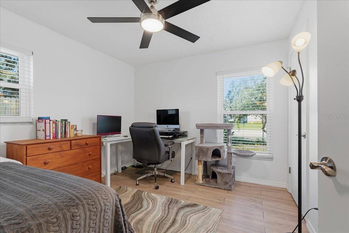 2nd bedroom