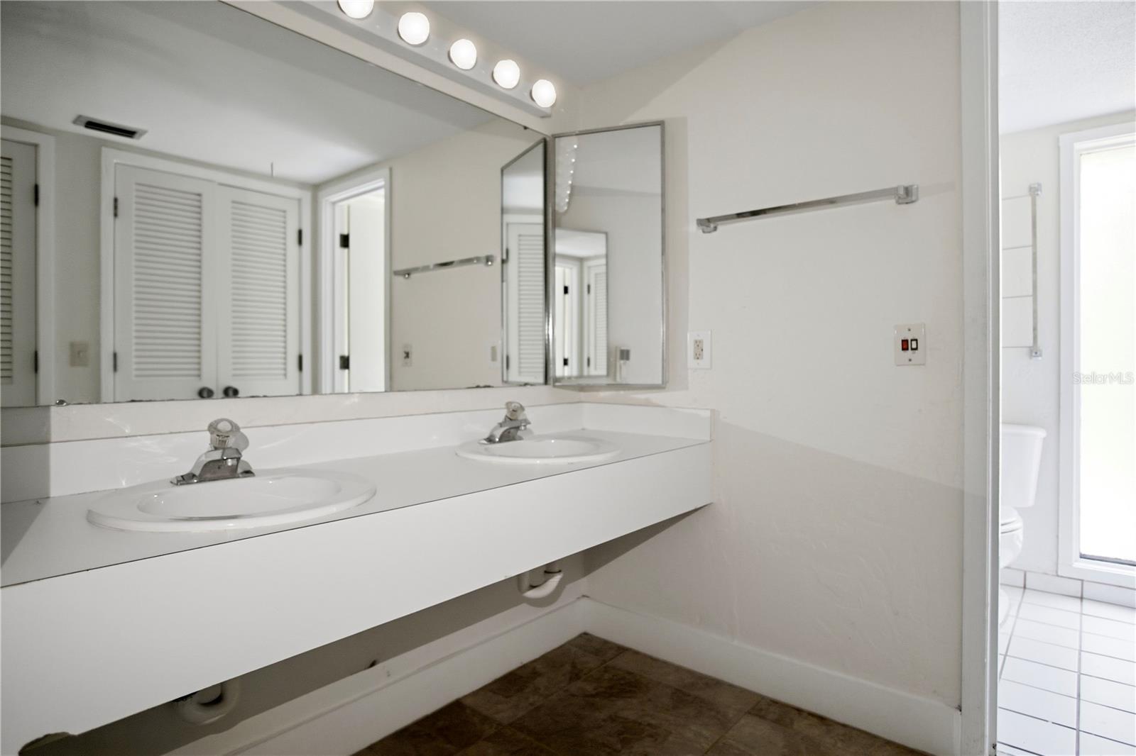 3353 CAMELOT DRIVE, Haines City, FL 33844 3353 CAMELOT DRIVE, Haines City, FL 33844