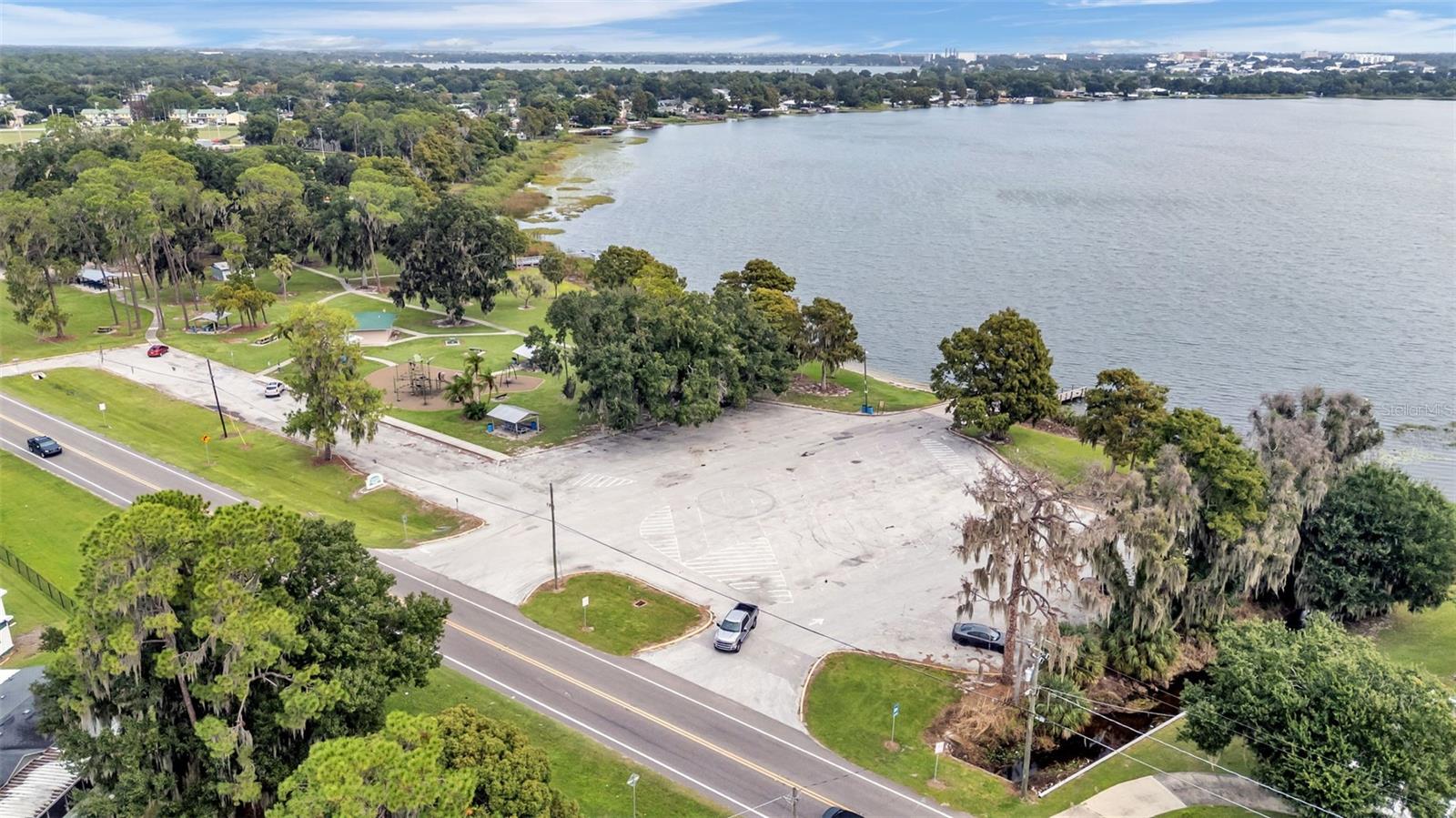 1568 S LAKE SHIPP DRIVE, Winter Haven, FL 33880 1568 S LAKE SHIPP DRIVE, Winter Haven, FL 33880