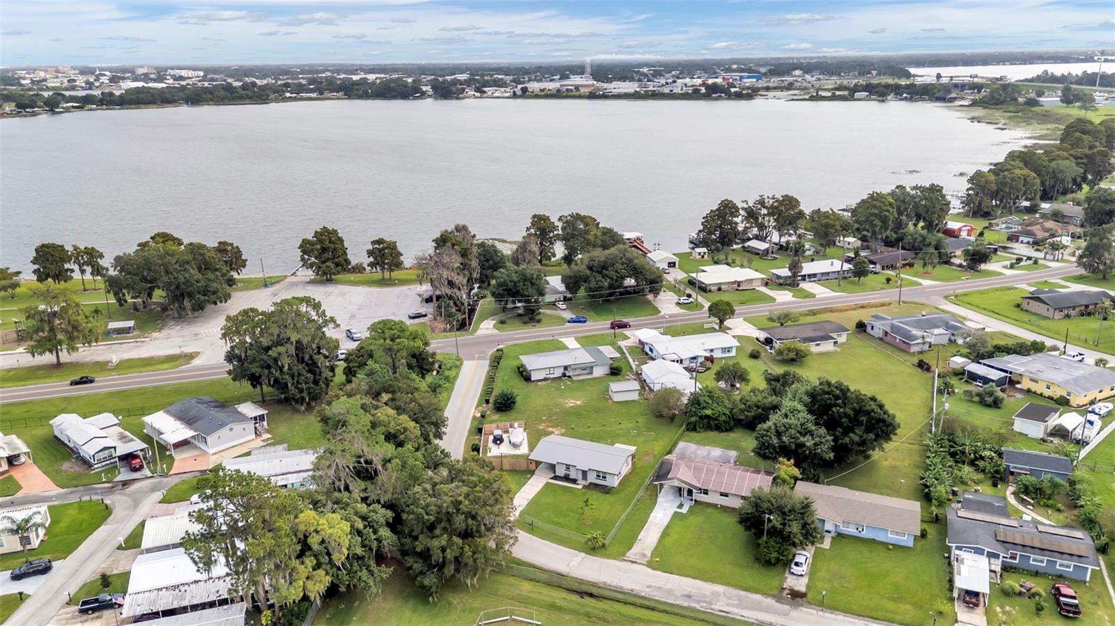 1568 S LAKE SHIPP DRIVE, Winter Haven, FL 33880