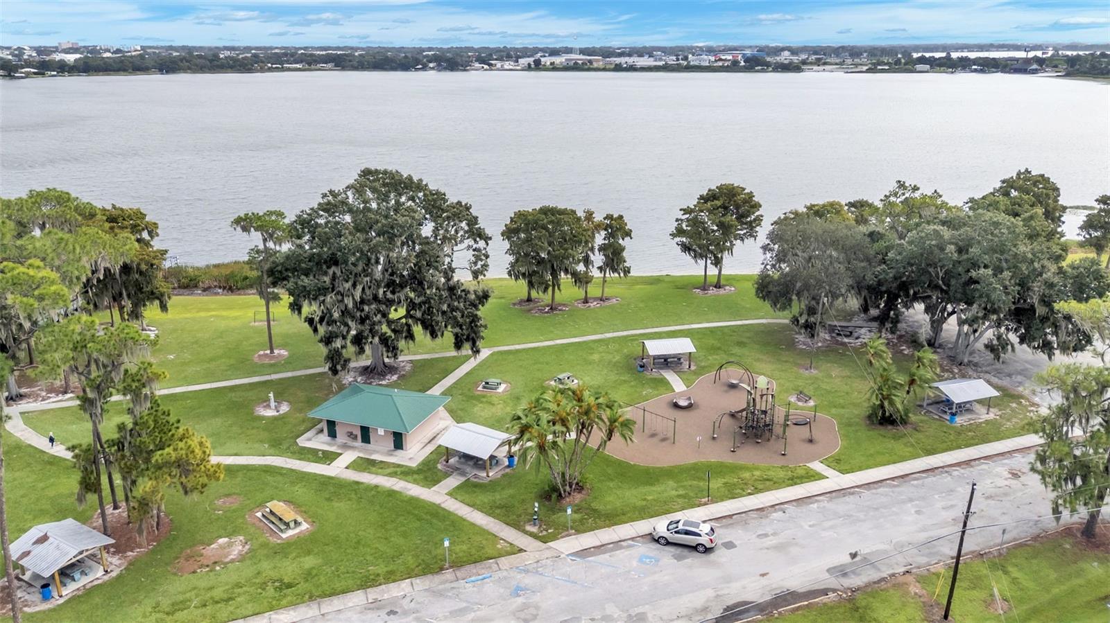 1568 S LAKE SHIPP DRIVE, Winter Haven, FL 33880