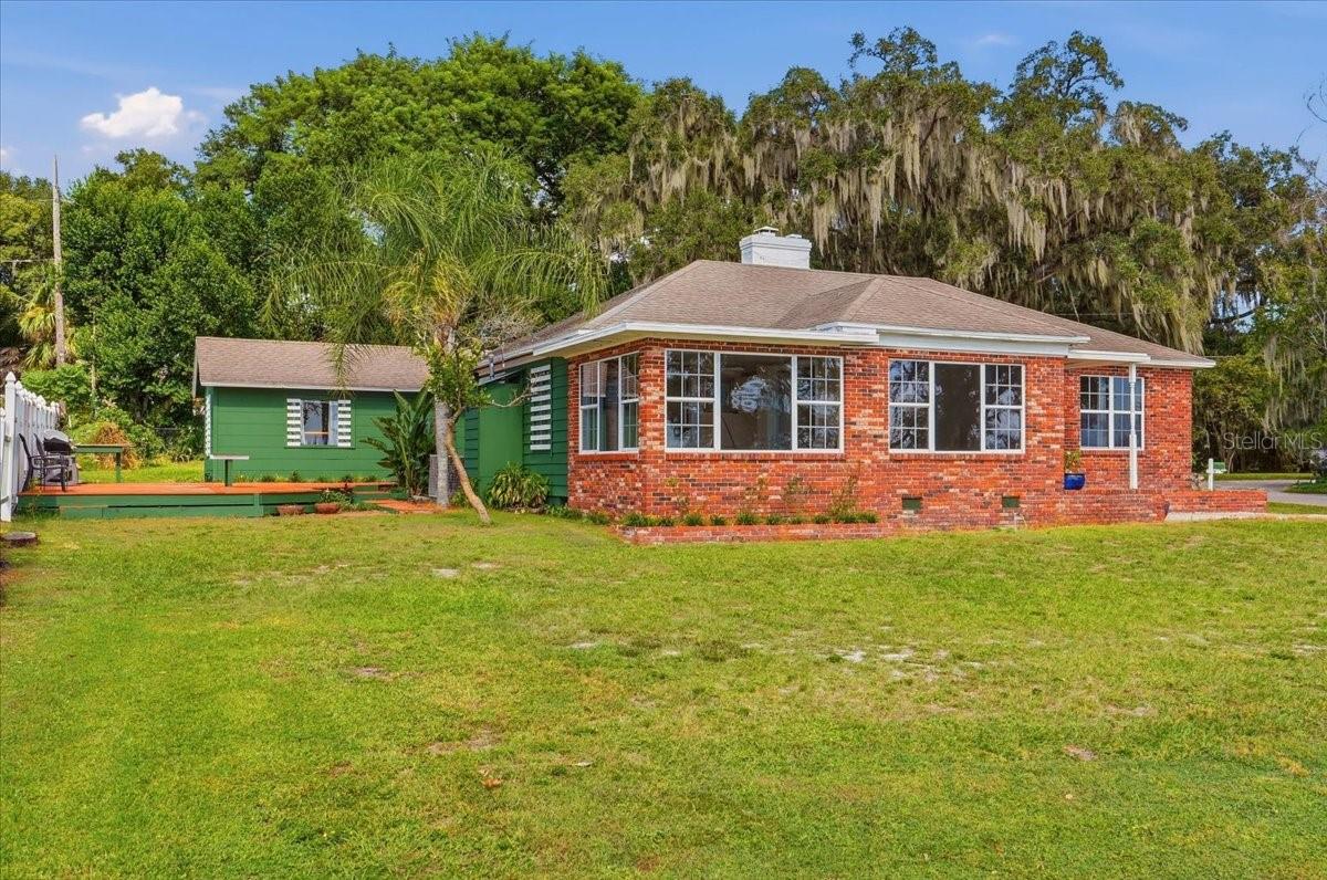 1501 N LAKE HOWARD DRIVE, Winter Haven, FL 33881