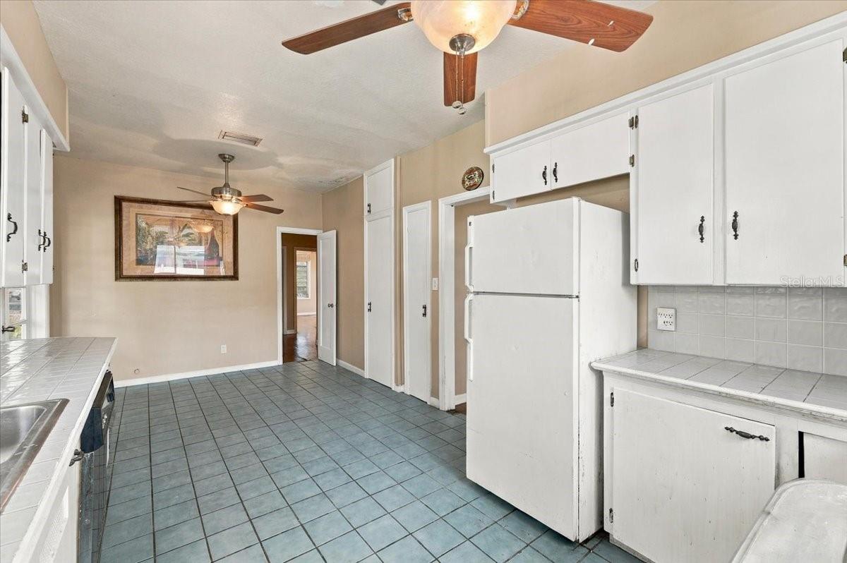 Plenty of space in the kitchen