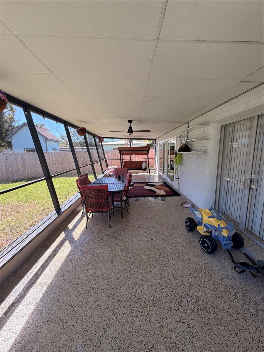 4413 CRESTWOOD DRIVE N, St Petersburg, FL 33714