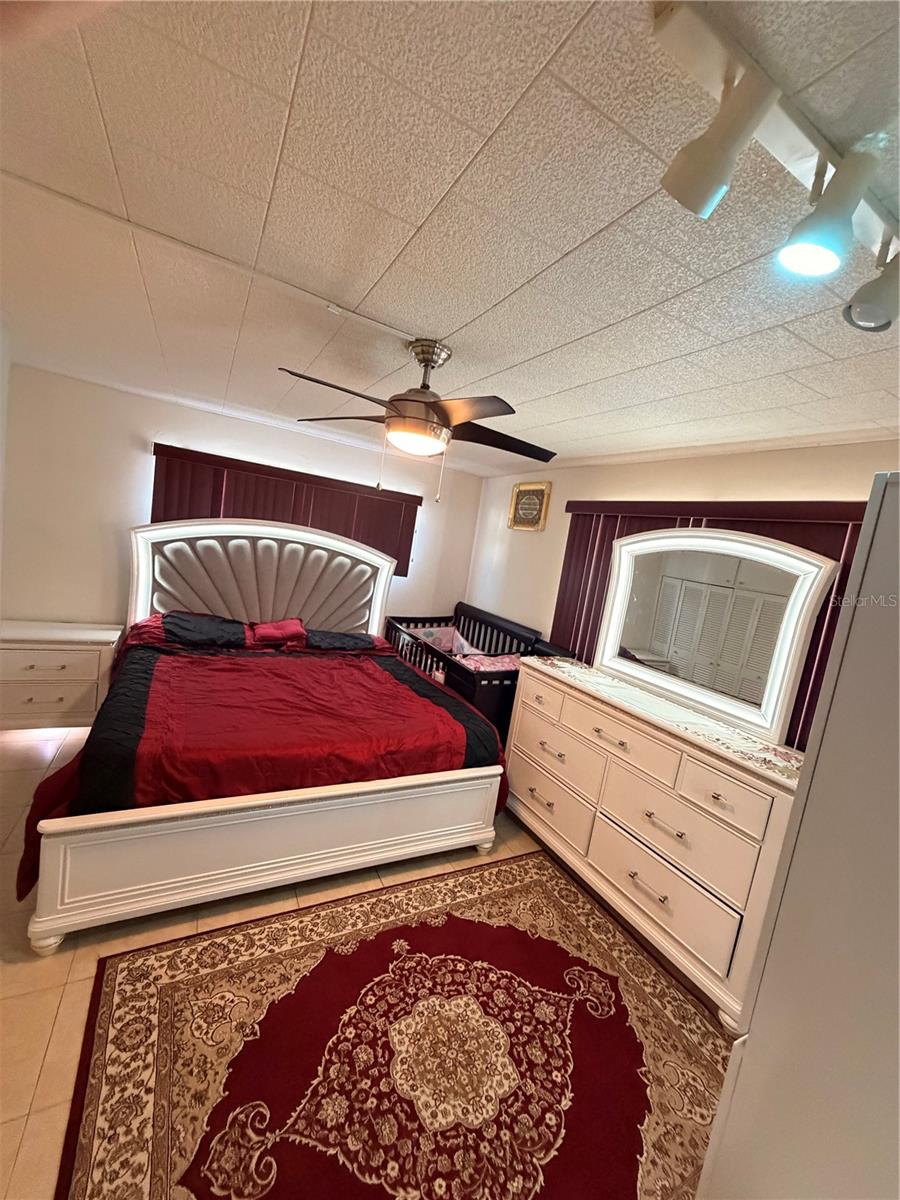 4413 CRESTWOOD DRIVE N, St Petersburg, FL 33714