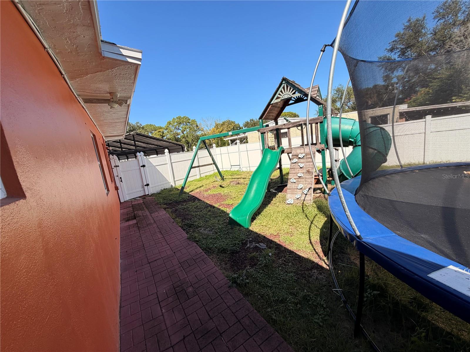 4413 CRESTWOOD DRIVE N, St Petersburg, FL 33714