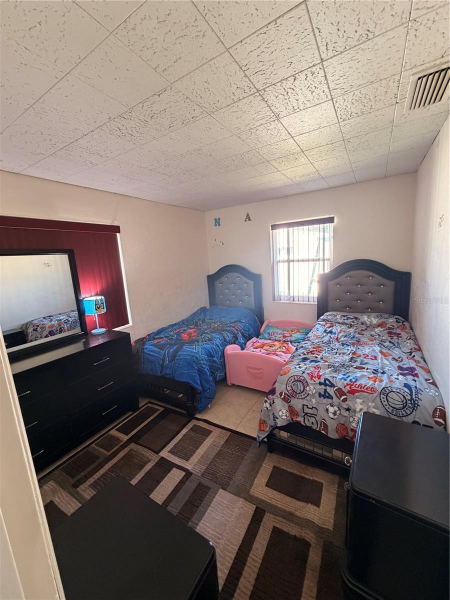 4413 CRESTWOOD DRIVE N, St Petersburg, FL 33714