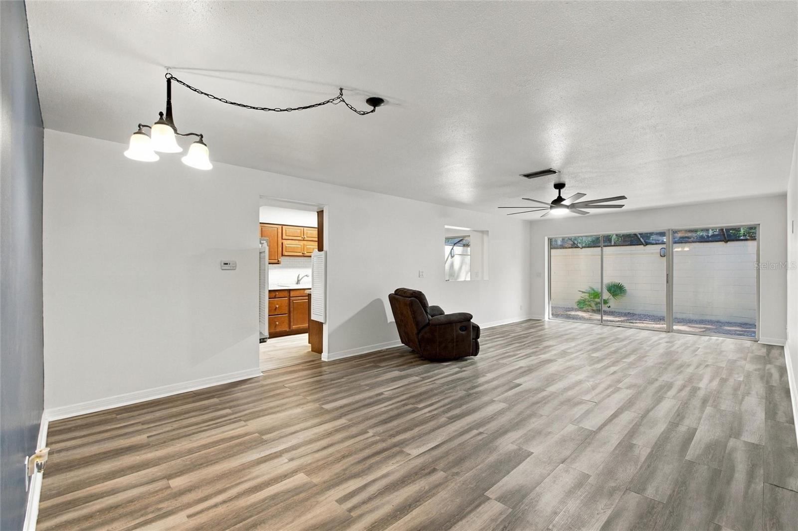 LIVING/DINING ROOM OUT TO LANAI