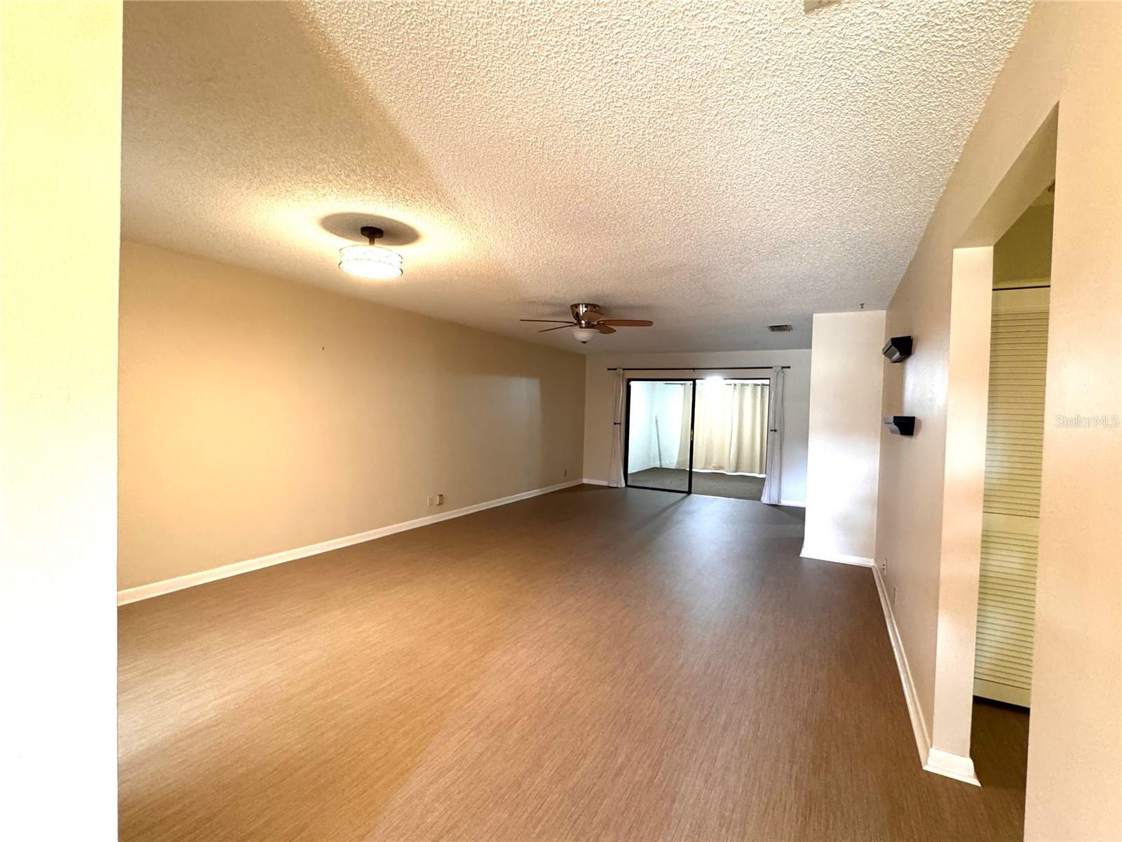 Living/Dining Room Combo Living/Dining Room Combo