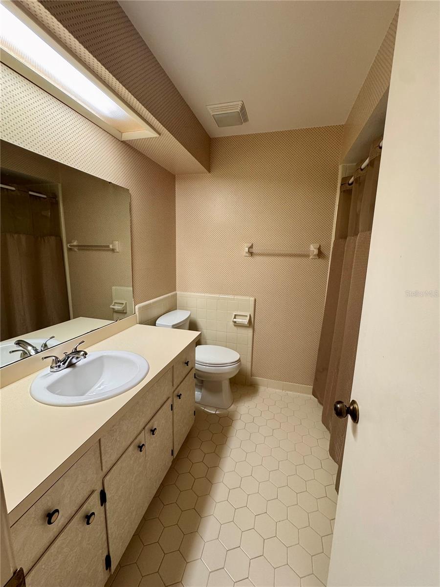 Bathroom 2 Bathroom 2