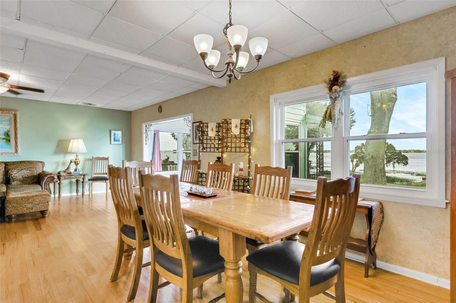 1614 LAKE ARIANA BOULEVARD, Auburndale, FL 33823