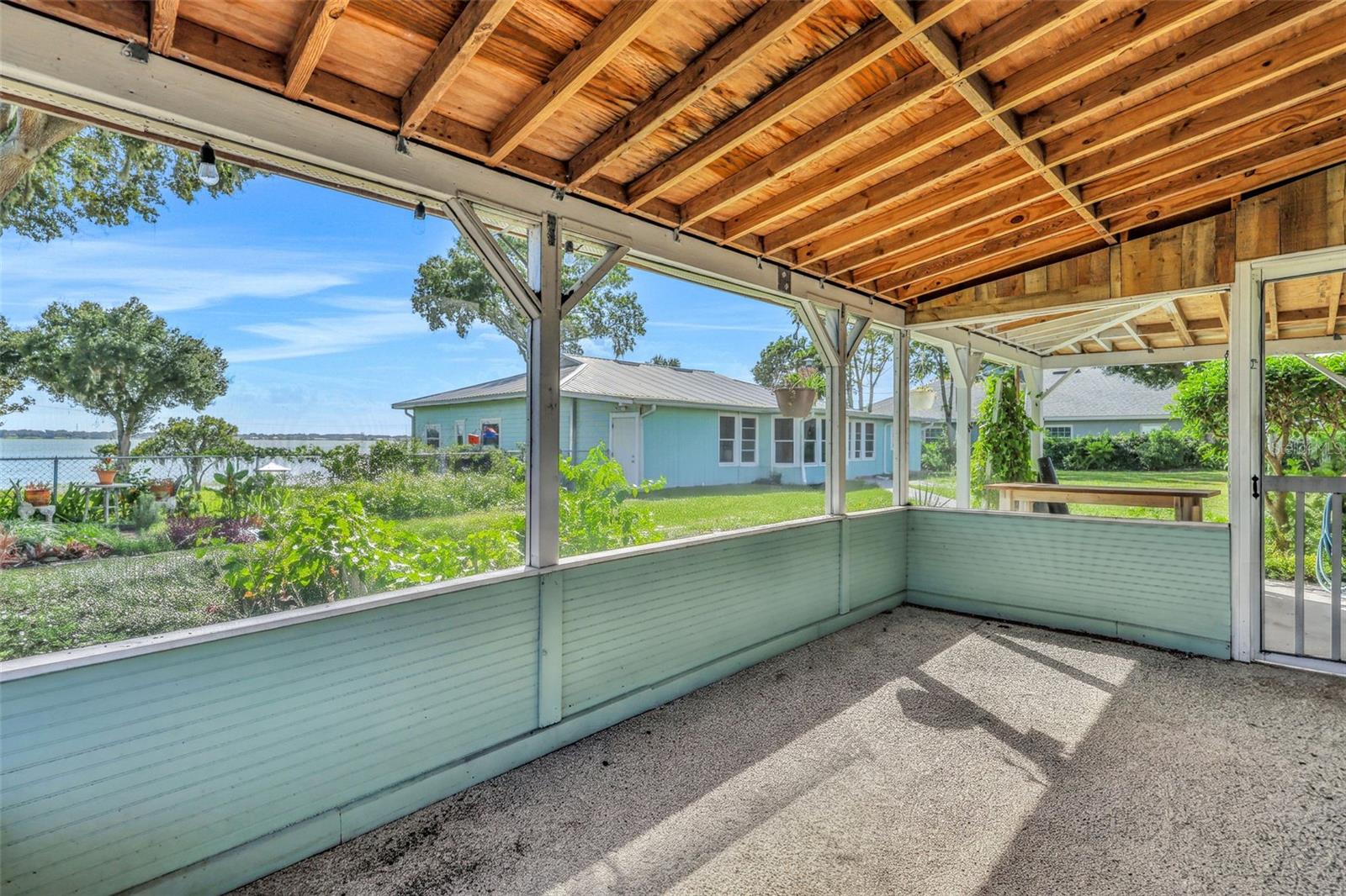 1614 LAKE ARIANA BOULEVARD, Auburndale, FL 33823