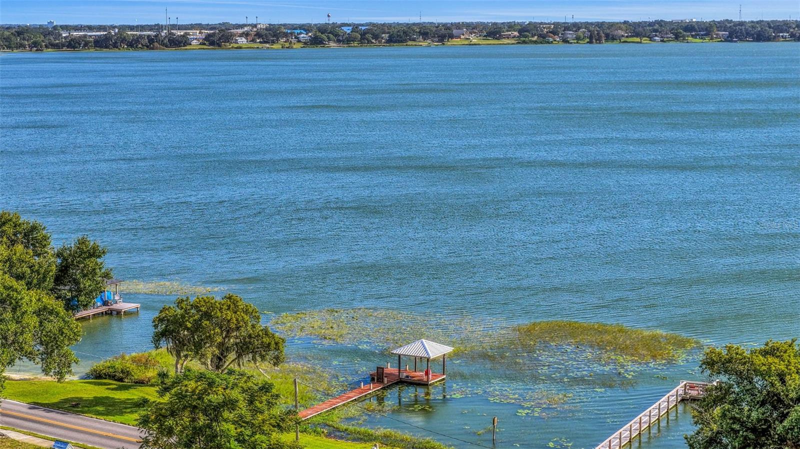 1614 LAKE ARIANA BOULEVARD, Auburndale, FL 33823