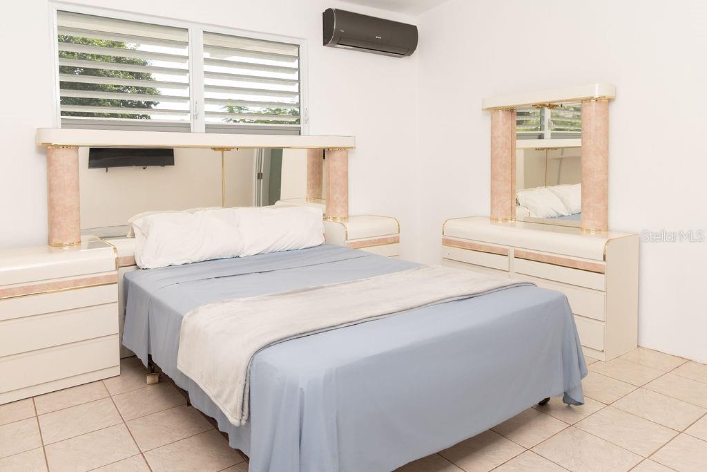 595 COMM. VILLA BORINQUEN, Vieques, PR 00765