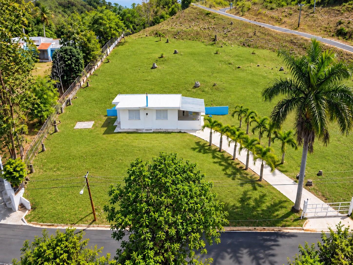 KM 12.2 INT LAS PAPAYAS RD (SR-185), #Lots A and B, Carolina, PR 00987