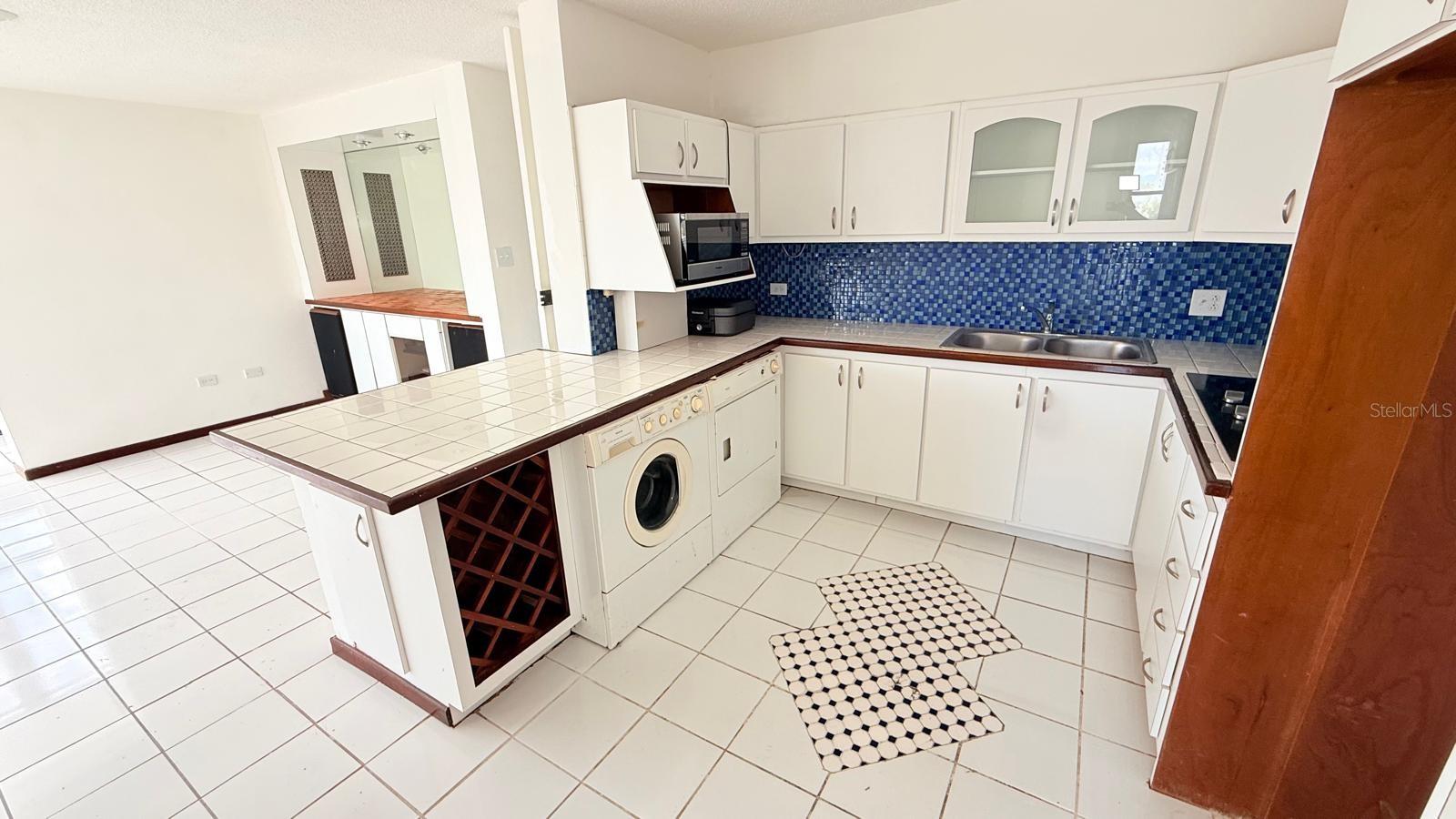 37 ISLA VERDE AVE., #203, Carolina, PR 00979