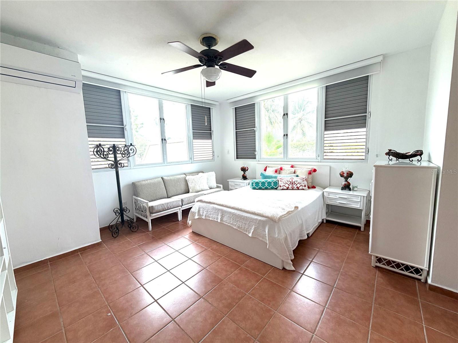 693 NORTH COAST VILLAGE, #236, Vega Alta, PR 00692