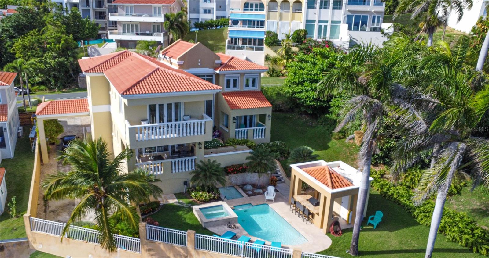 53 SHELL CASTLE, Humacao, PR 00791