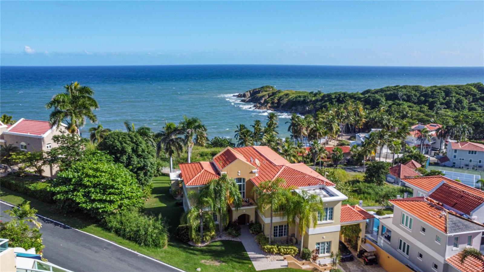53 SHELL CASTLE, Humacao, PR 00791