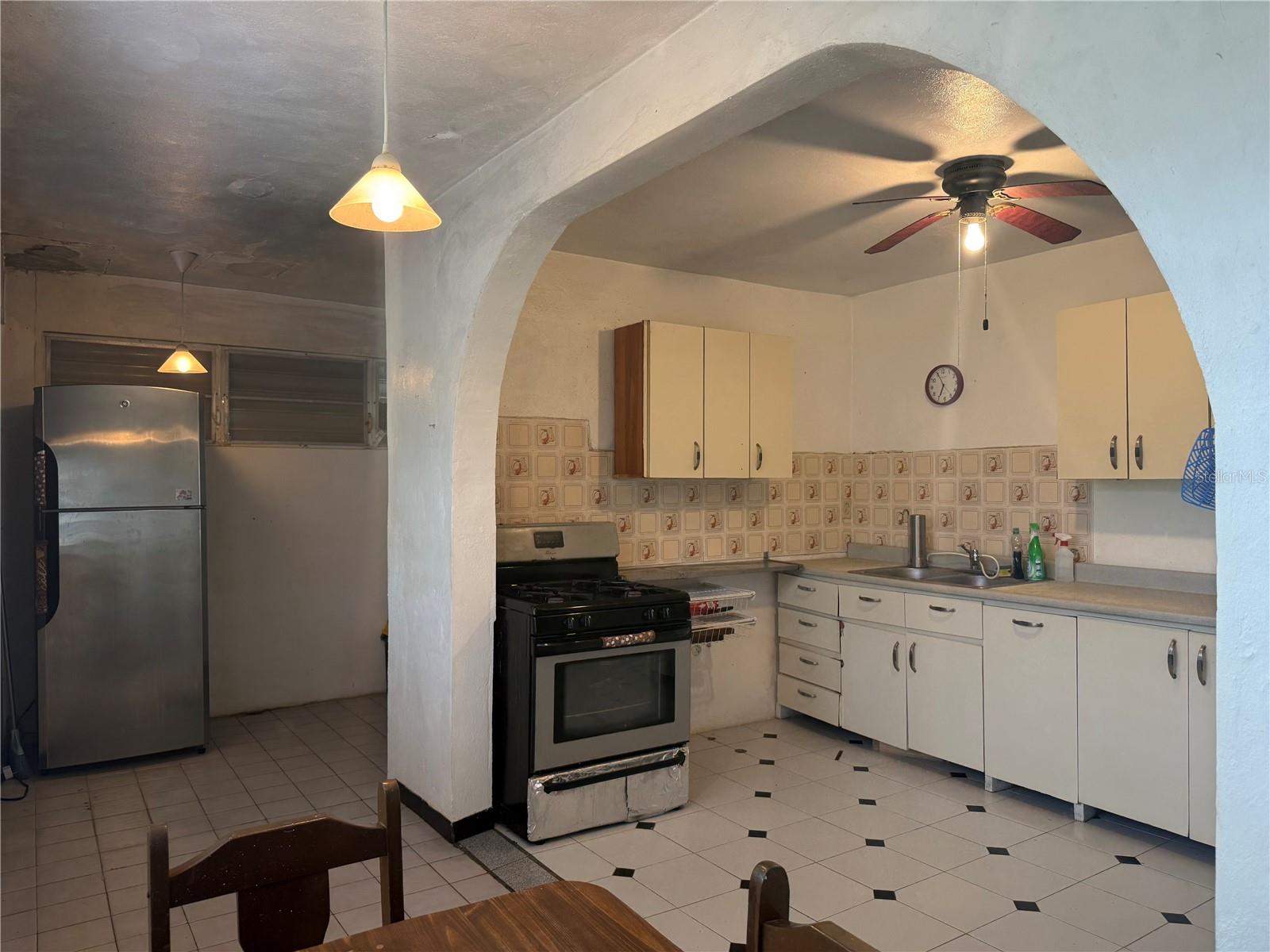 Kitchen/ Pantry