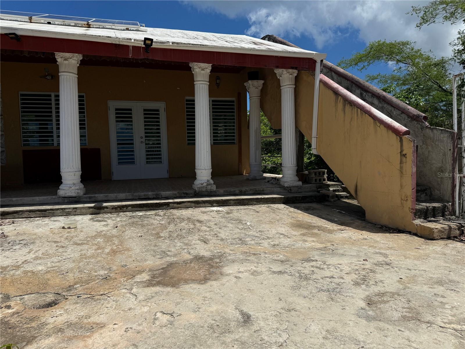 Main entrance - Dead End street.