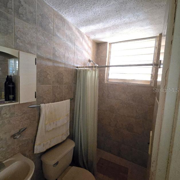 5 MEDINA DEV, Isabela, PR 00662