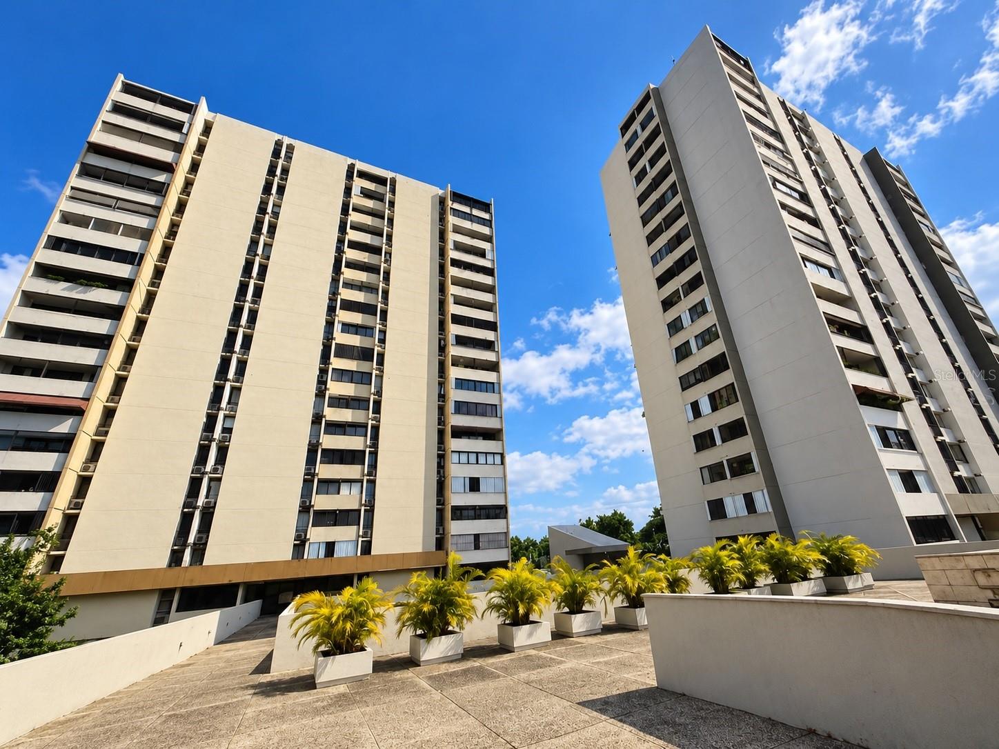 3 MANSIONES DE GARDEN HILLS, #15G, Guaynabo, PR 00966