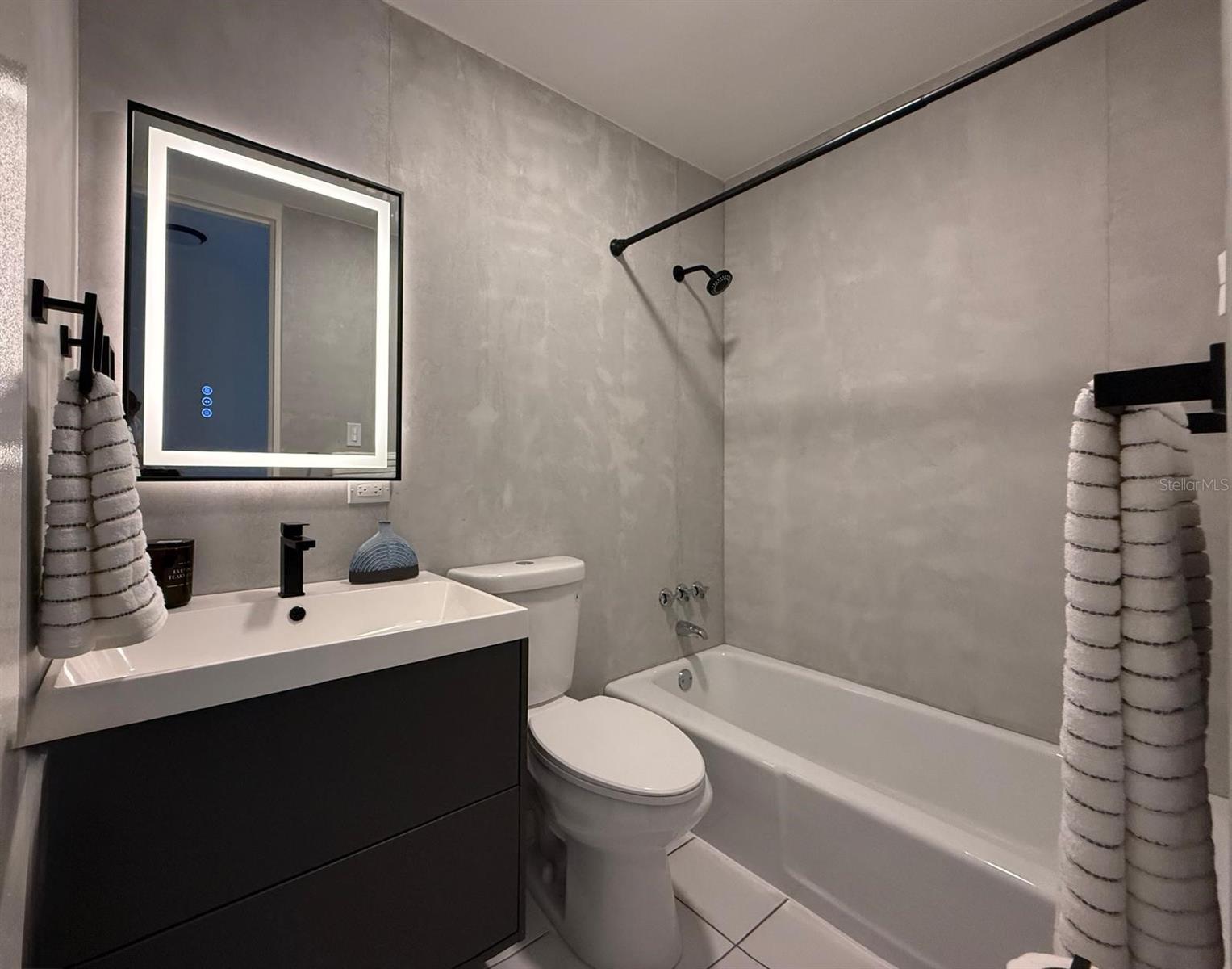 3 MANSIONES DE GARDEN HILLS, #15G, Guaynabo, PR 00966