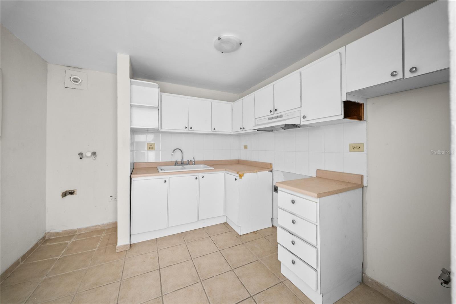 C2 C2, #1601, Caguas, PR 00725