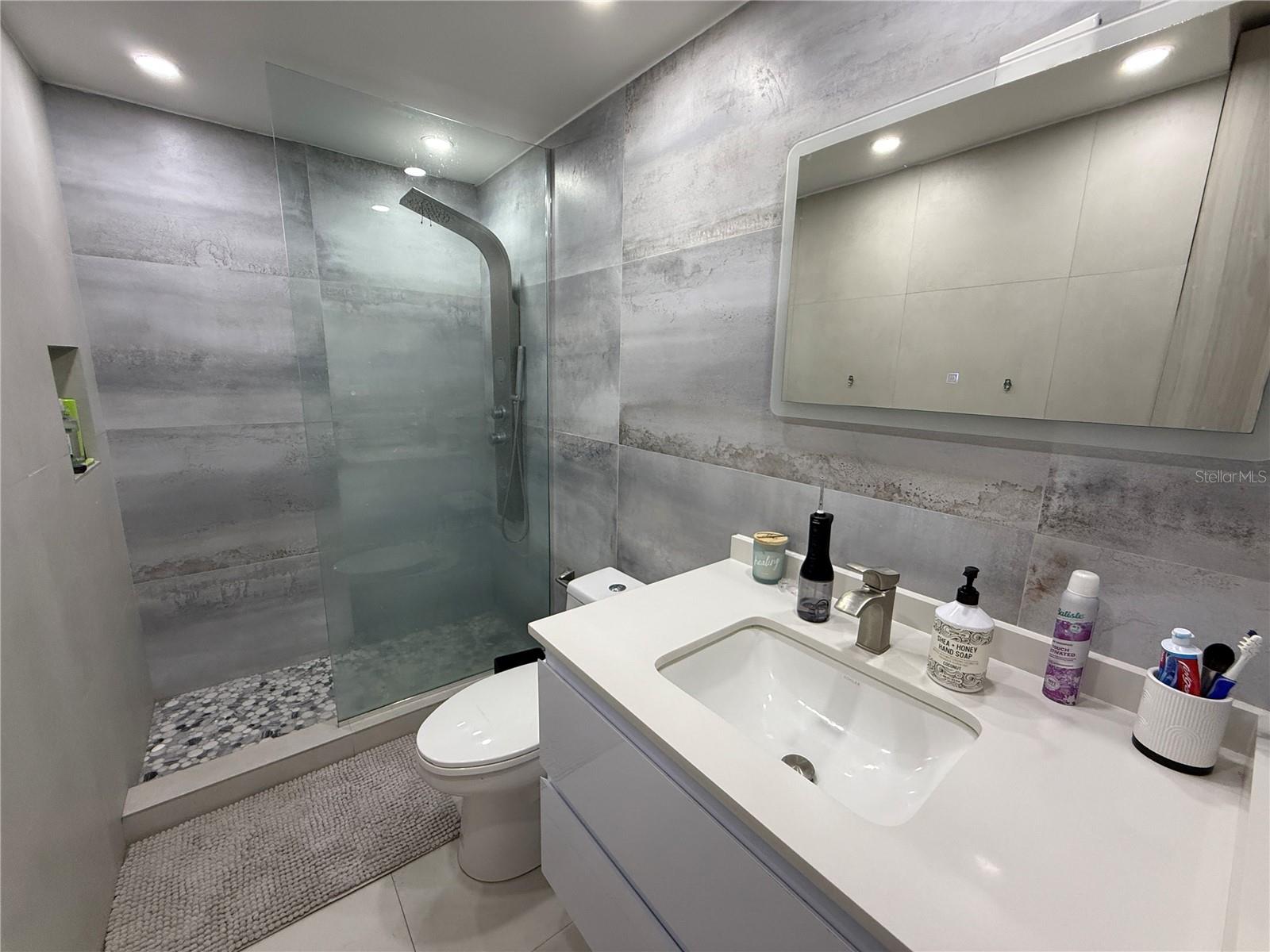 1500 AVENIDA LOS ROMEROS, San Juan, PR 00926