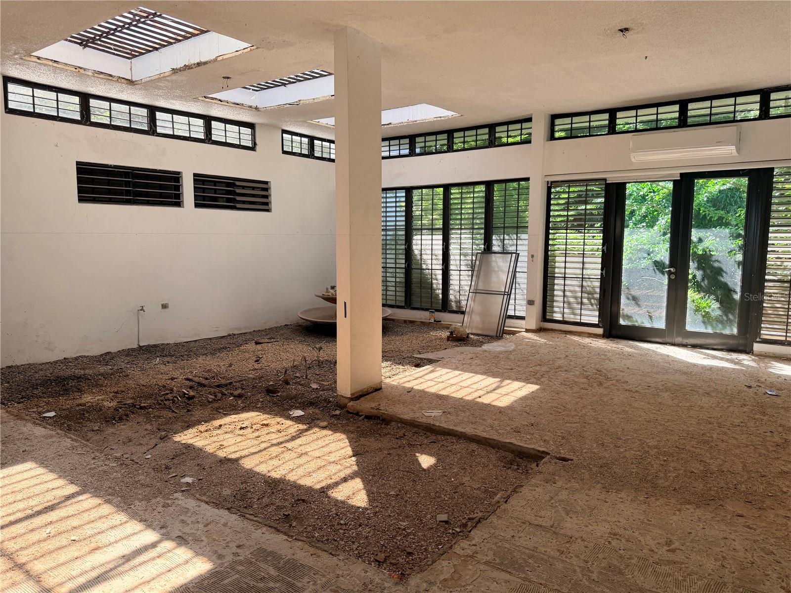Sauco SANTA MARÍA, #1916, San Juan, PR 00921