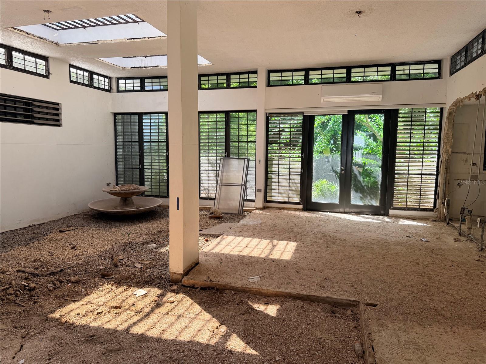 Sauco SANTA MARÍA, #1916, San Juan, PR 00921