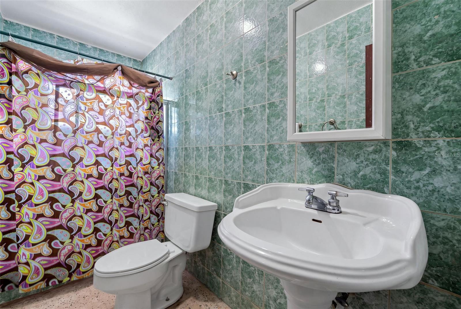 2nd Floor Bathroom